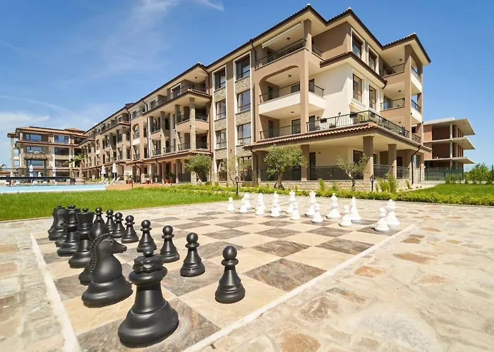 M1 Pool And Beach View Apartment
