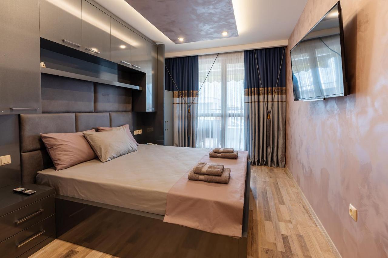 M1 Pool And View Апартаменти