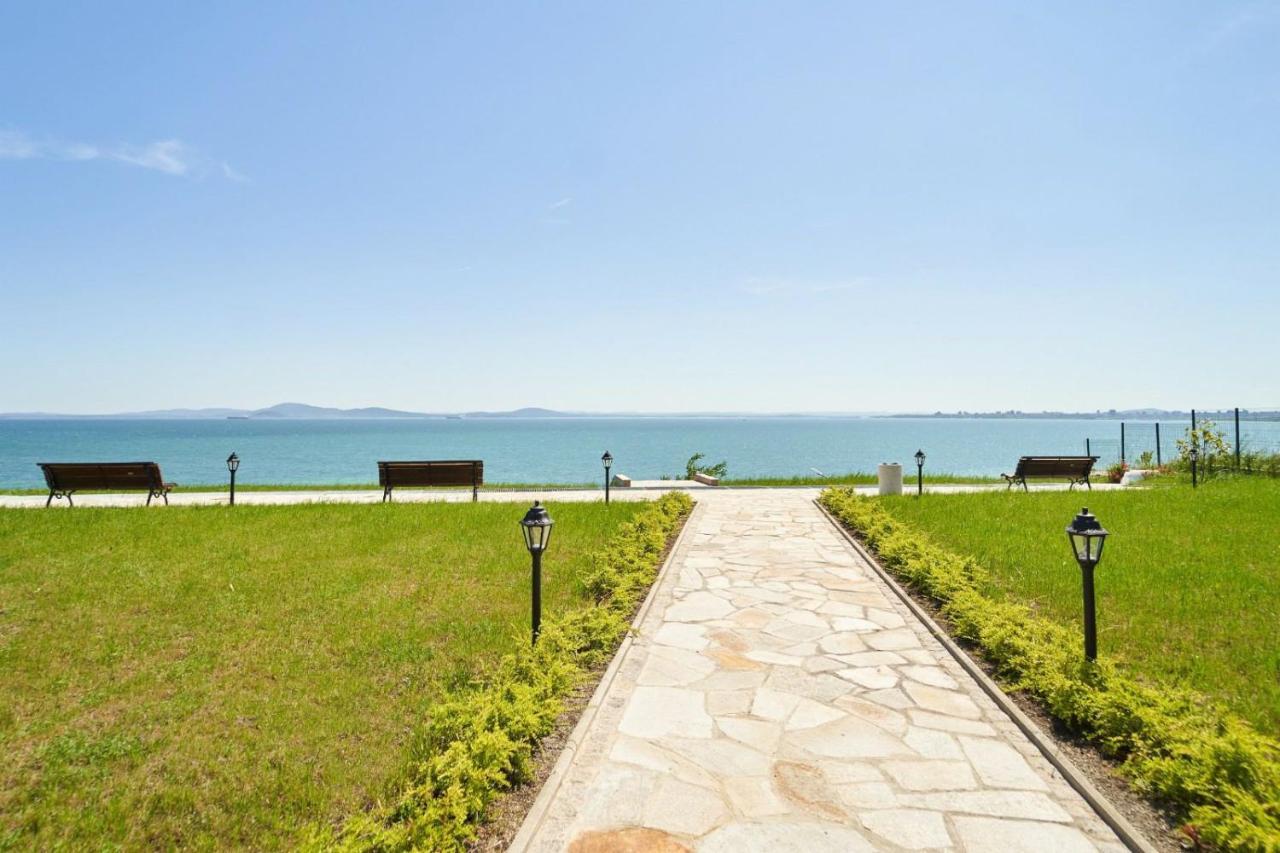 M1 Pool And View Burgas